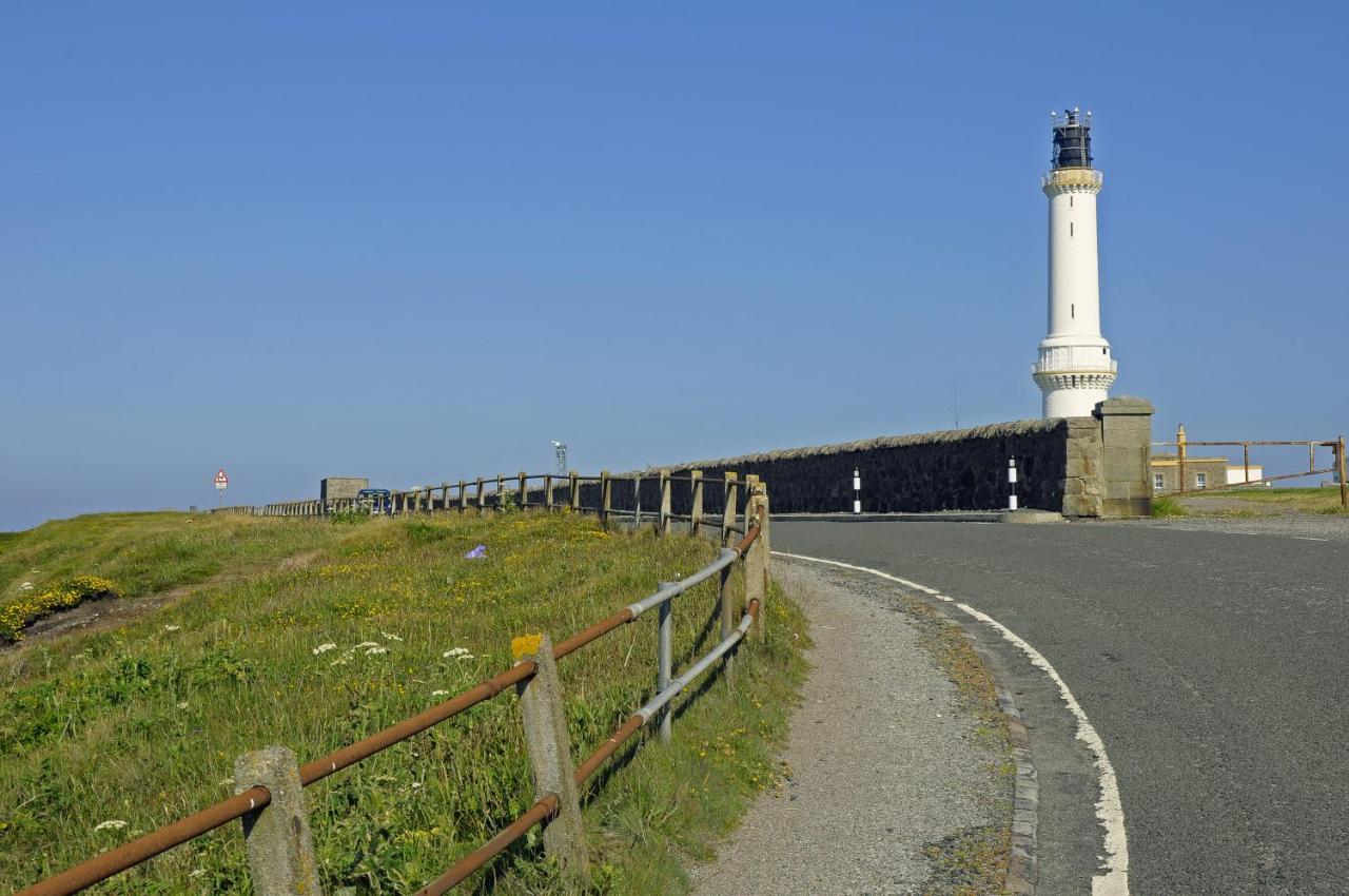 Aberdeen Lighthouse Cottages - Coastal, Dolphins Exterior photo